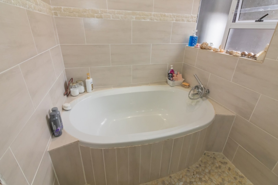 6 Bedroom Property for Sale in Elandia Free State